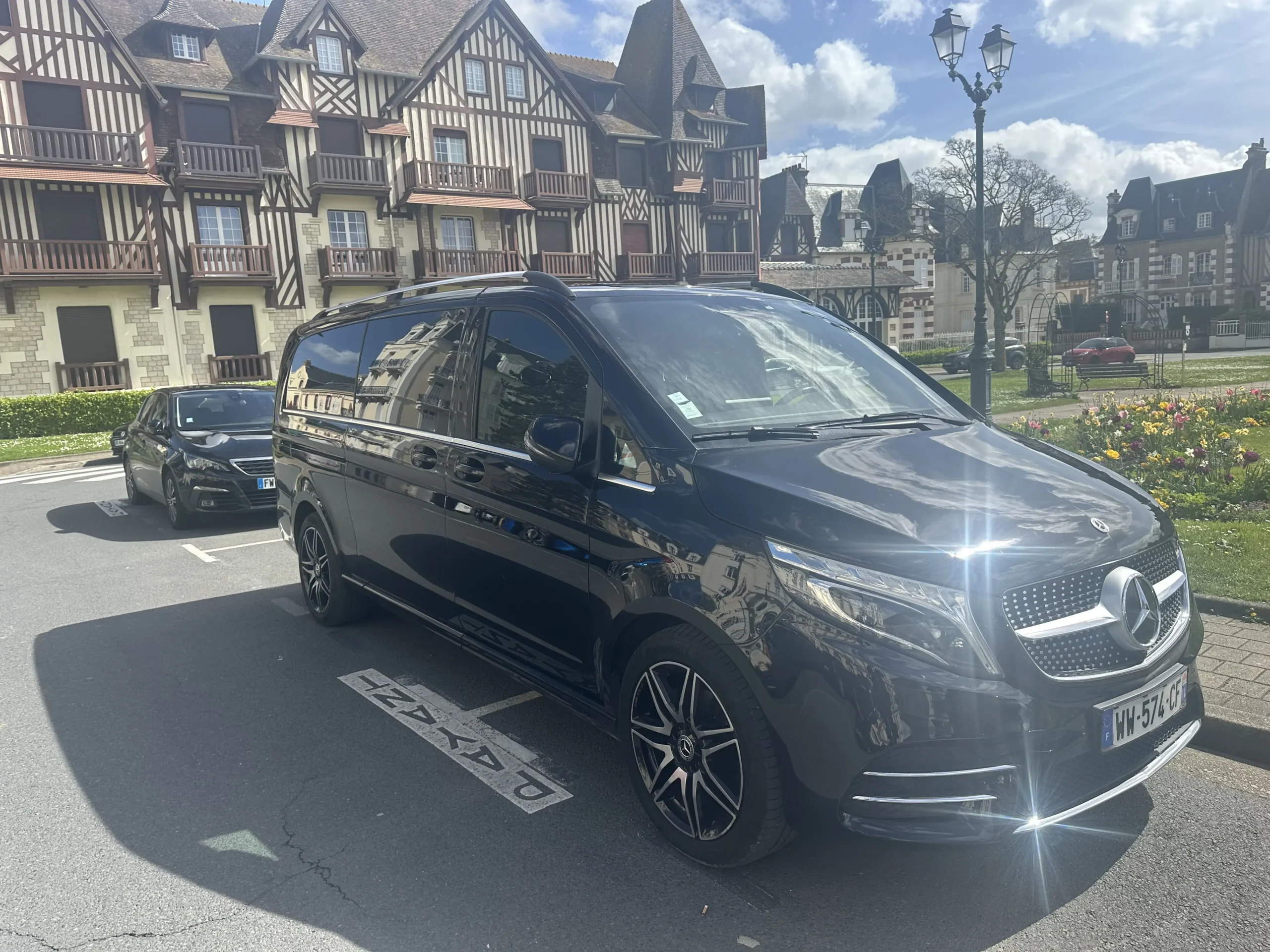 Photo d'un Van d'un chauffeur à Cabourg, à côté de Caen